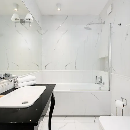 P&o Boya-zelenskiego Apartment